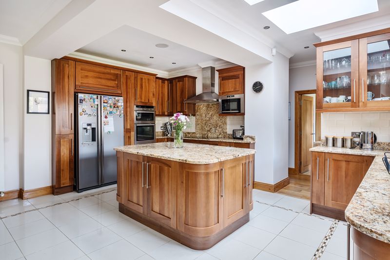Kitchen- click for photo gallery